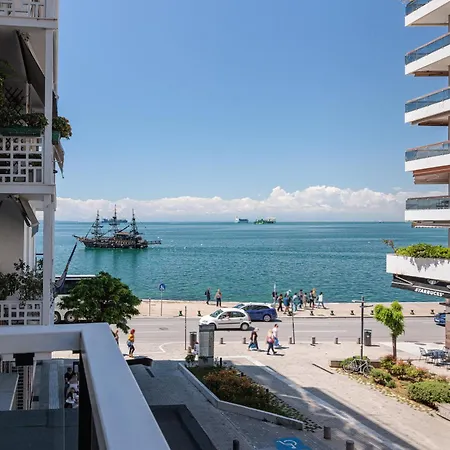 Tresor, 3bd W Seaview, Center * Salonic