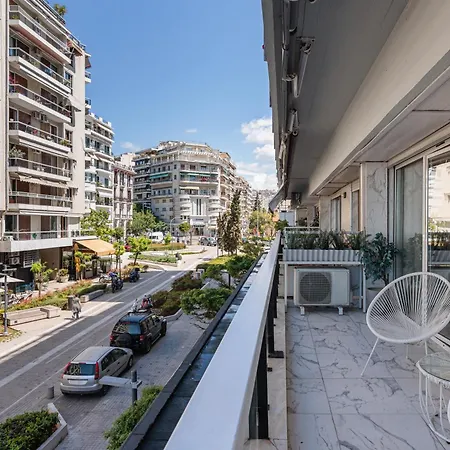 Tresor, 3bd W Seaview, Center