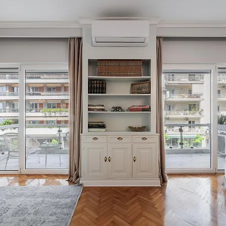Tresor, 3bd W Seaview, Center Apartament *