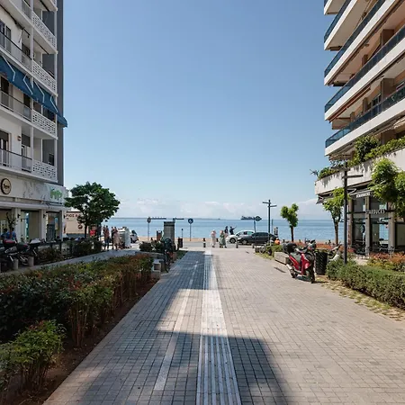 Tresor, 3bd W Seaview, Center Apartament