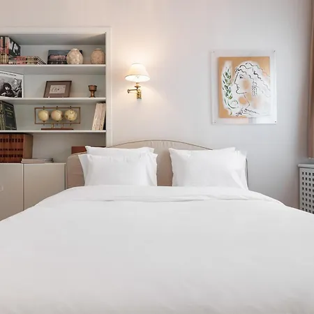 Tresor, 3bd W Seaview, Center * Salonic
