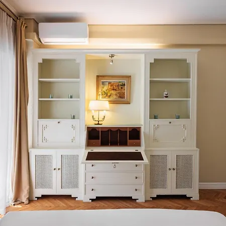 Tresor, 3bd W Seaview, Center *